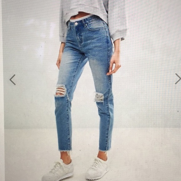 boohoo high waisted mom jeans